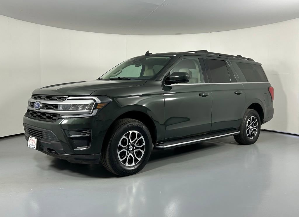 Used 2022 Ford Expedition Max XLT AWD/4WD image 3