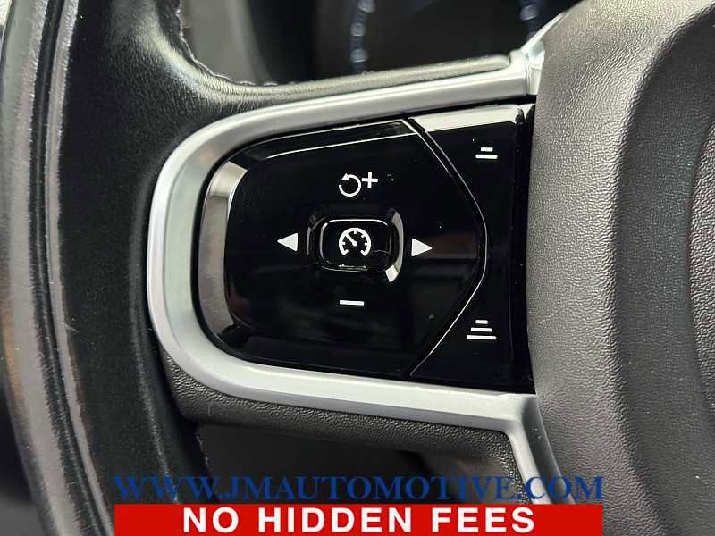 Used 2020 Volvo XC60 T6 Inscription w/ Protection Package image 37