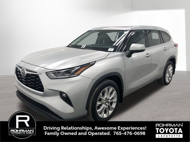 Used 2022 Toyota Highlander Limited AWD/4WD image 2