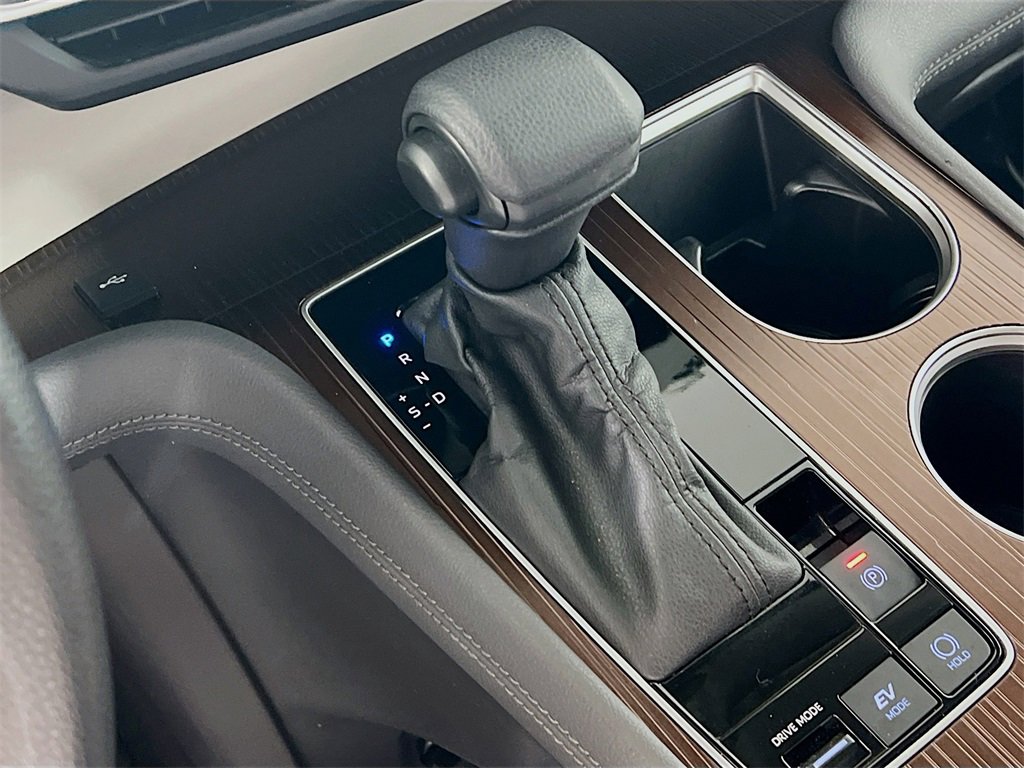 Certified 2024 Toyota Sienna LE image 16