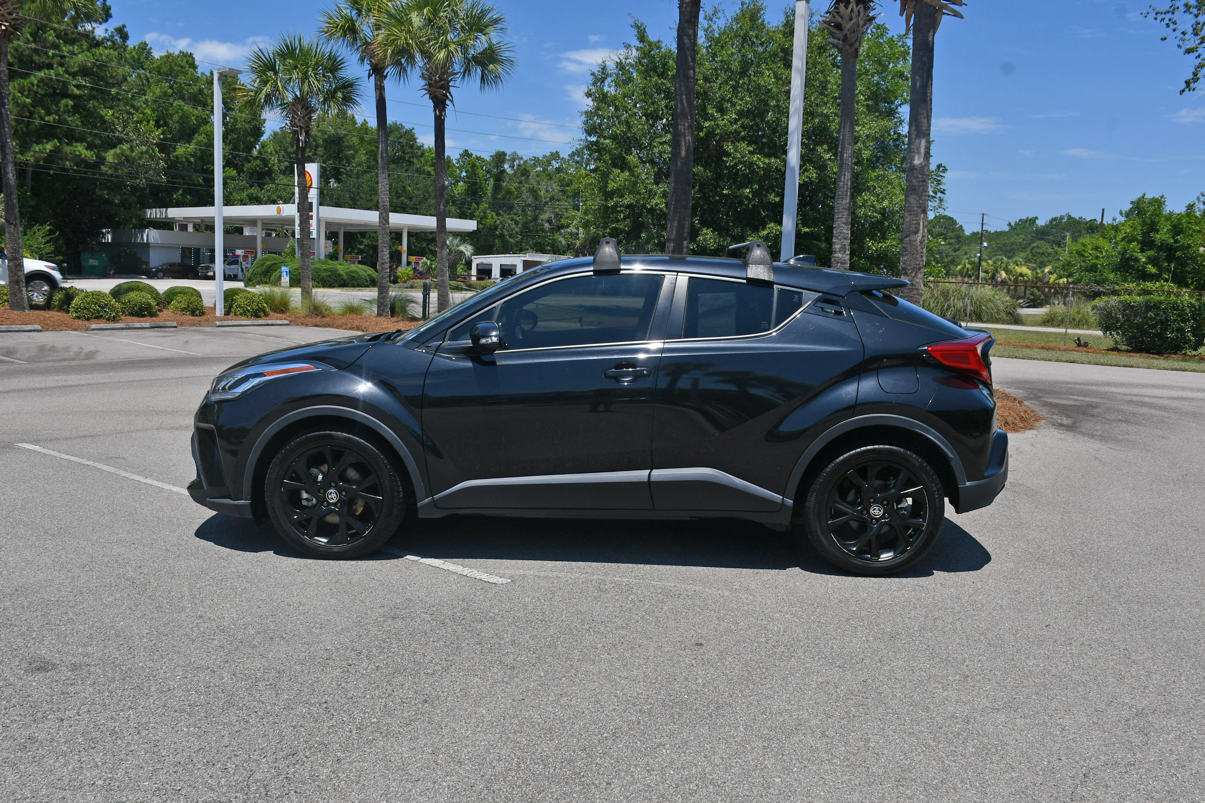 Used 2022 Toyota C-HR Nightshade FWD image 5