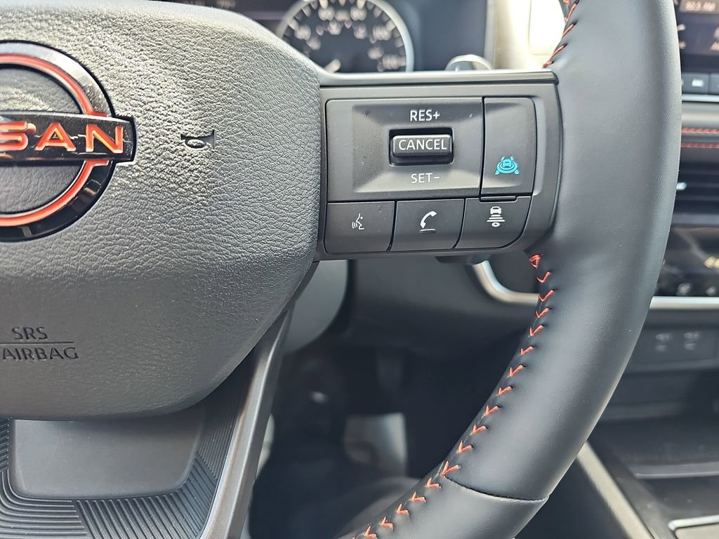 Used 2025 Nissan Rogue SV image 22