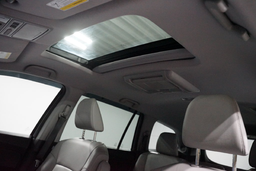 Used 2017 Honda Pilot Touring image 32