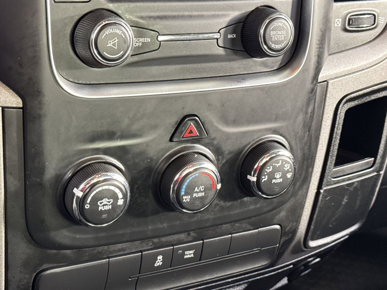 Used 2016 RAM 1500 Tradesman w/ Power & Remote Entry Group image 25