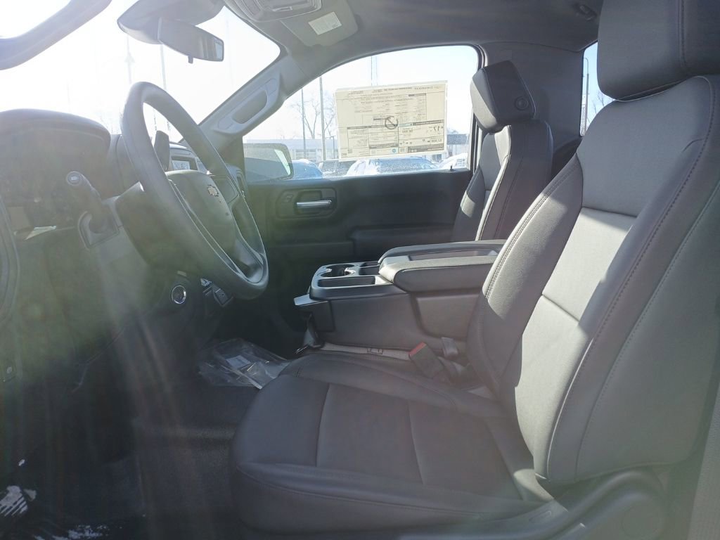 New 2026 Chevrolet Silverado 1500 W/T image 39