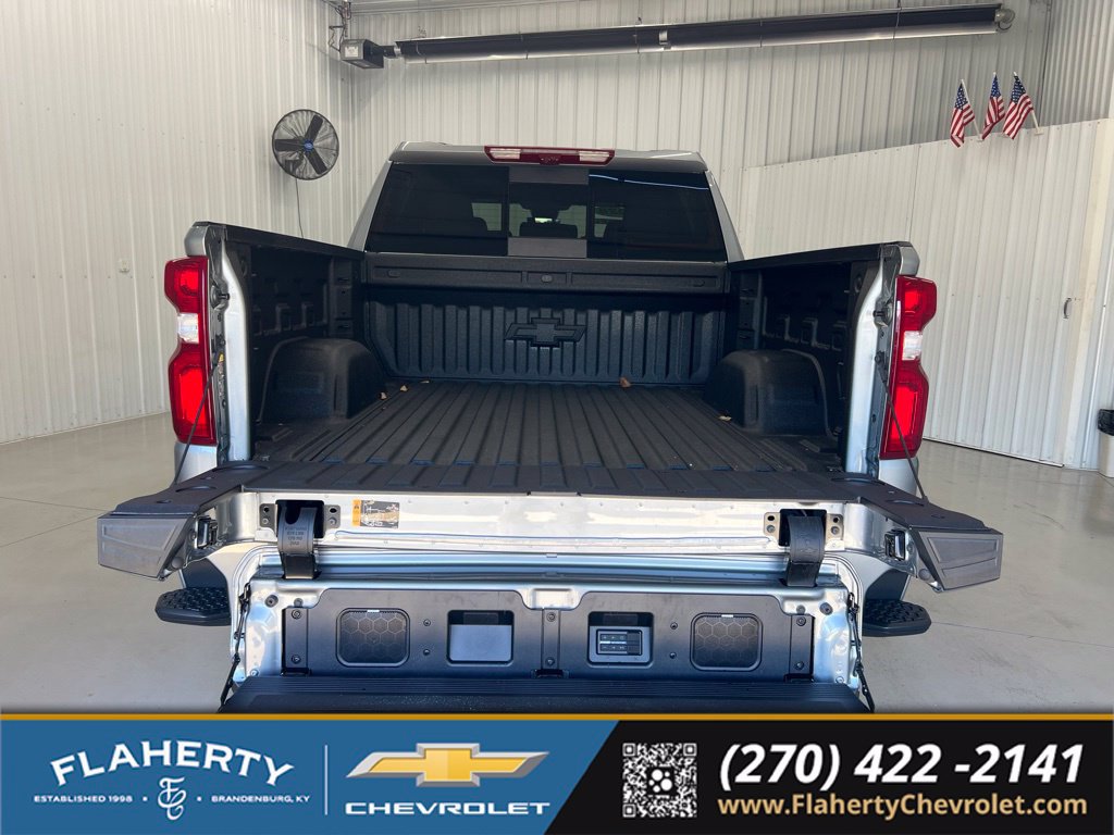 New 2026 Chevrolet Silverado 1500 High Country w/ High Country Premium Package AWD/4WD image 13