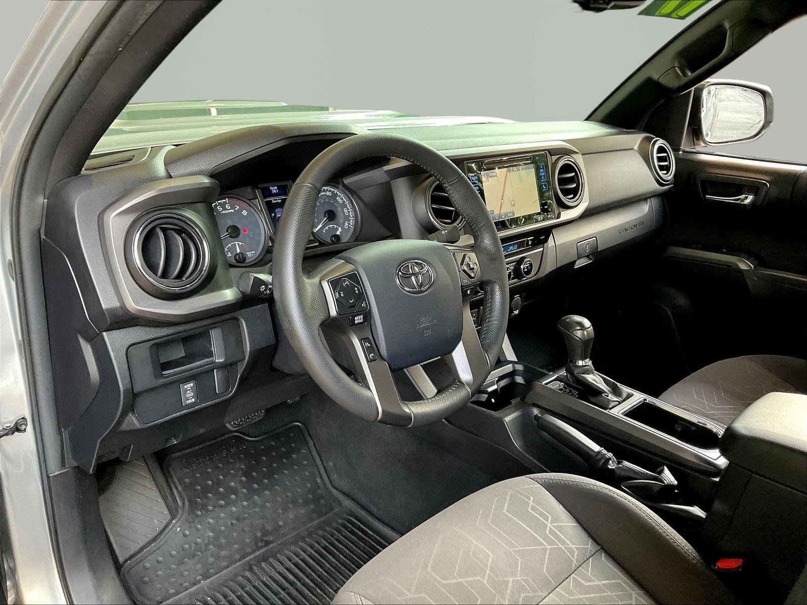 Used 2017 Toyota Tacoma SR5 RWD image 17