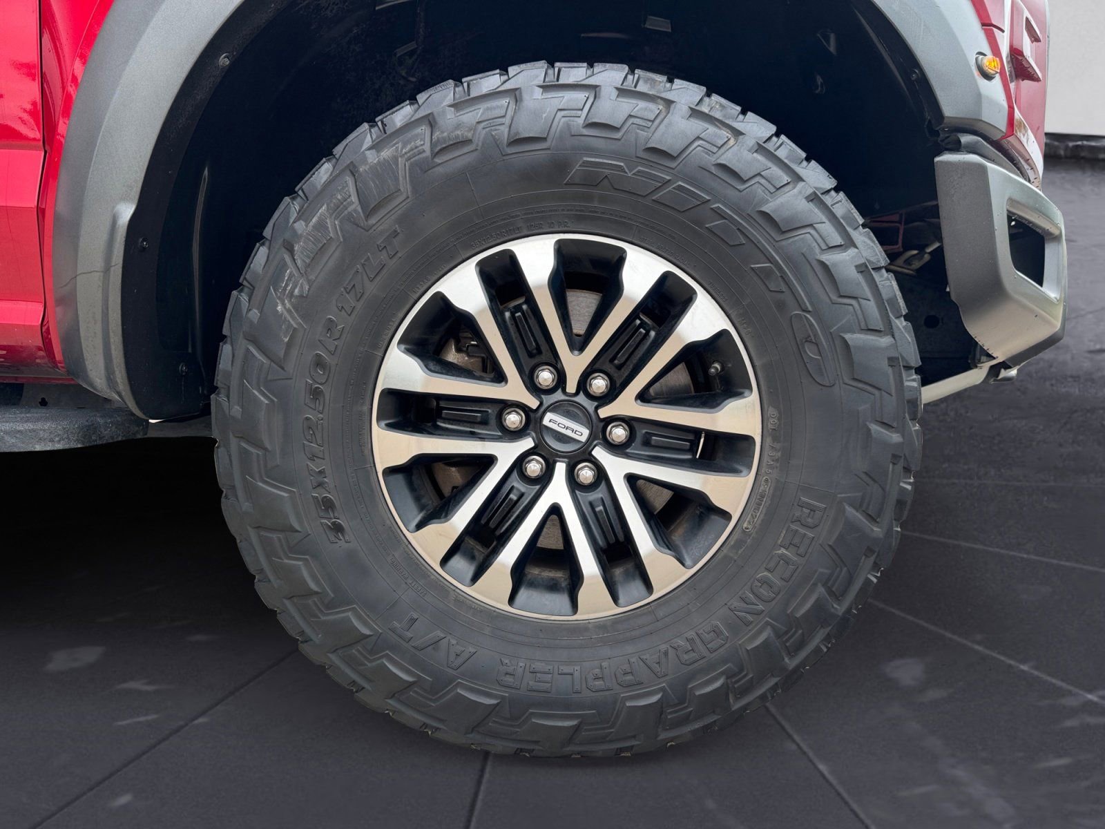 Used 2019 Ford F150 Raptor w/ Equipment Group 802A Luxury AWD/4WD image 14