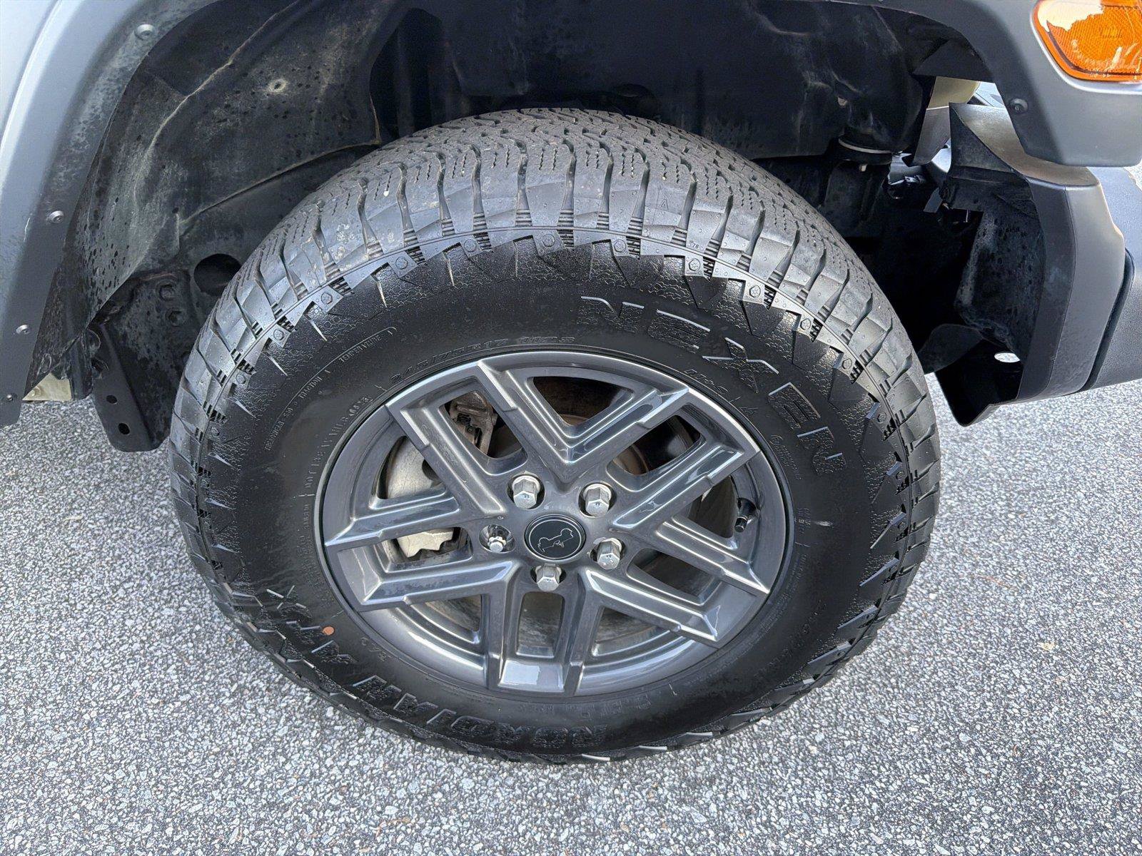 Used 2025 Jeep Wrangler Sport AWD/4WD image 11