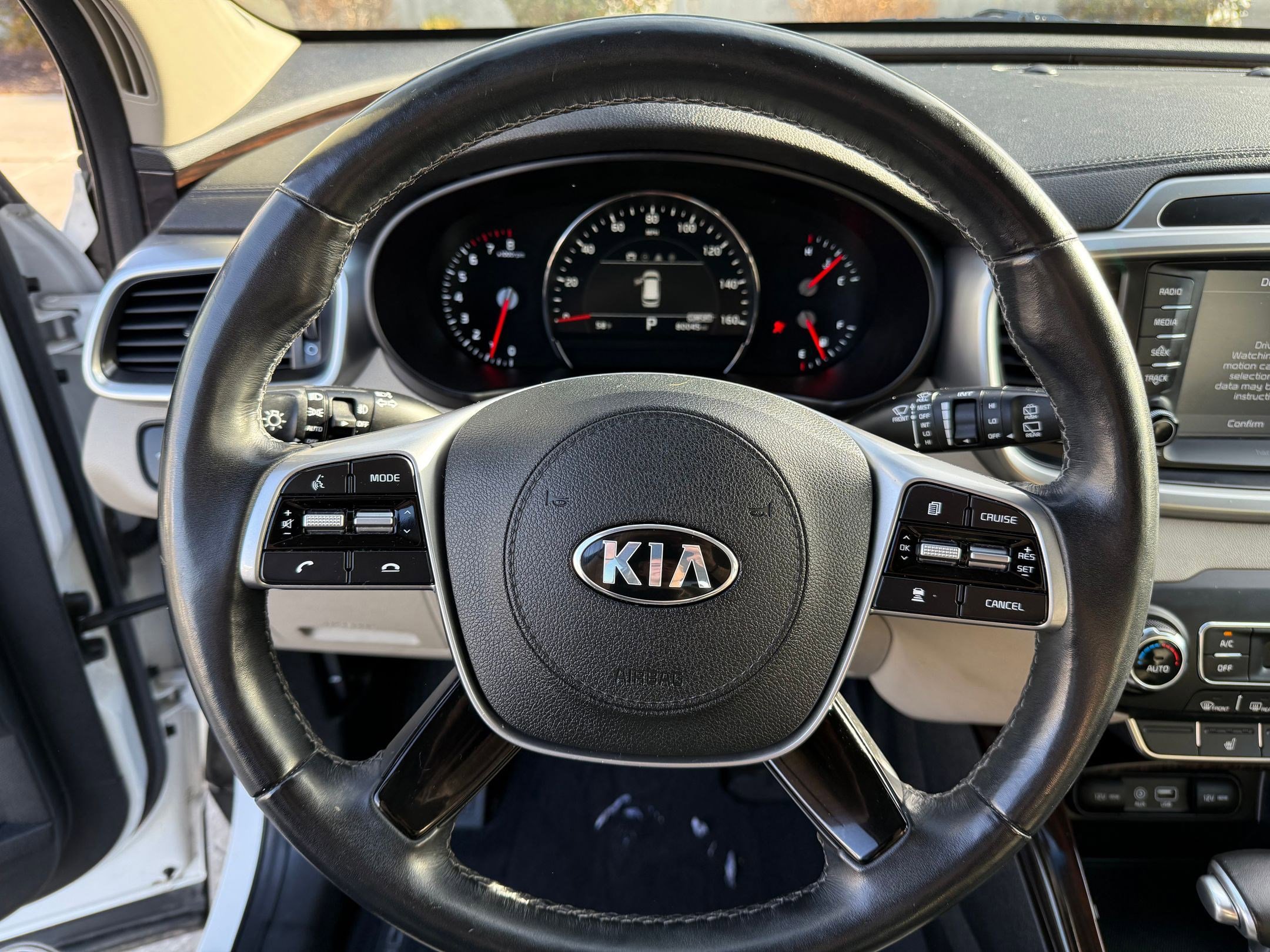 Used 2019 Kia Sorento EX w/ EX Touring Package image 17