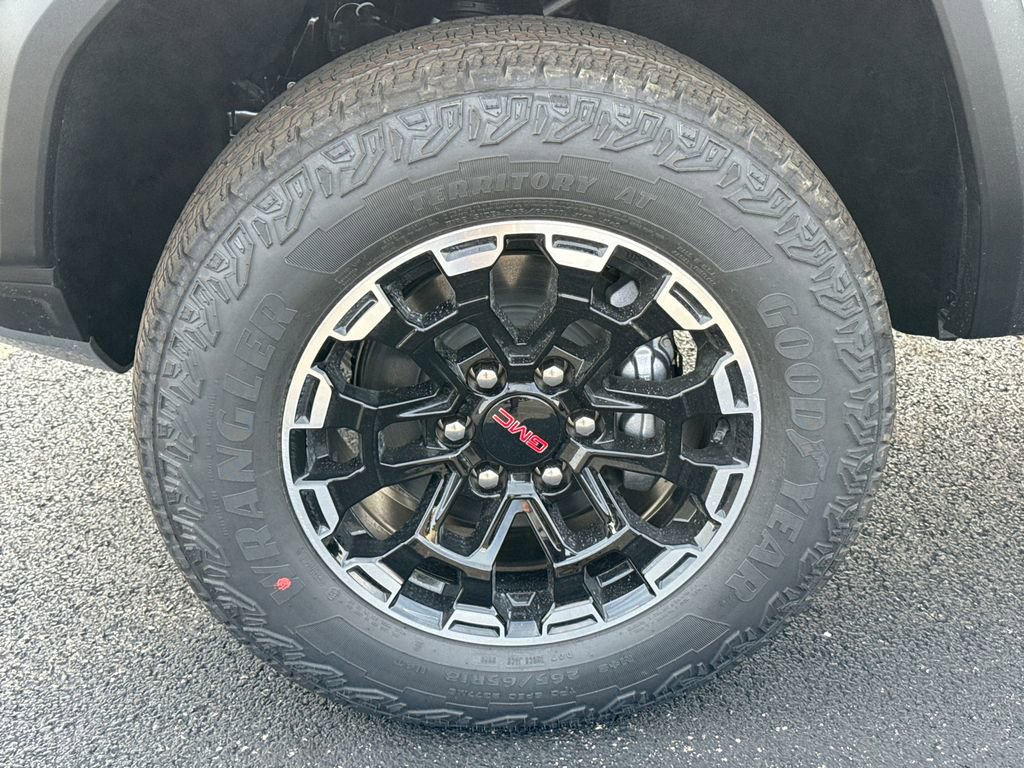 New 2026 GMC Canyon AT4 image 13