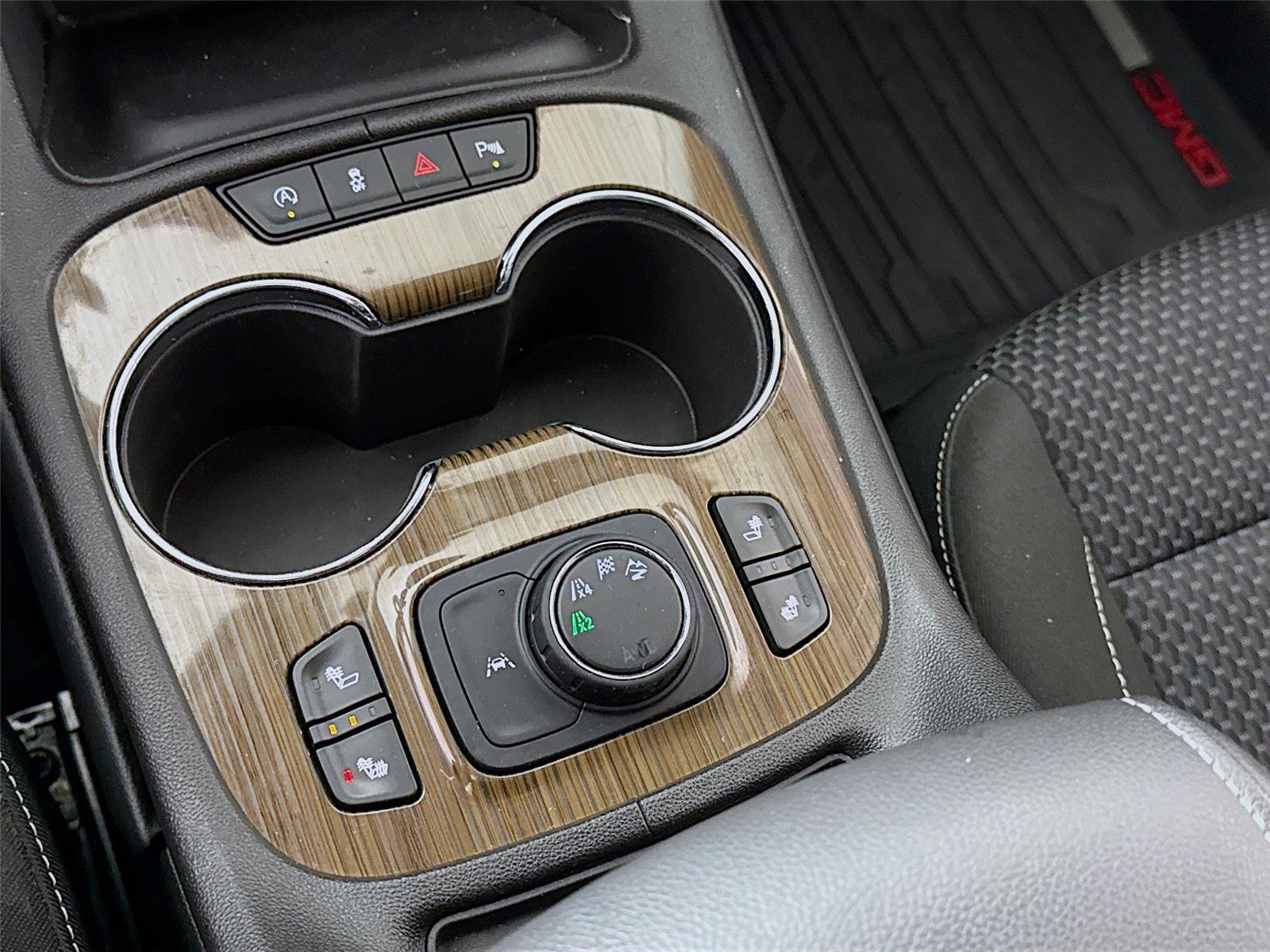 Used 2023 GMC Acadia SLE w/ Driver Convenience Package AWD/4WD image 13