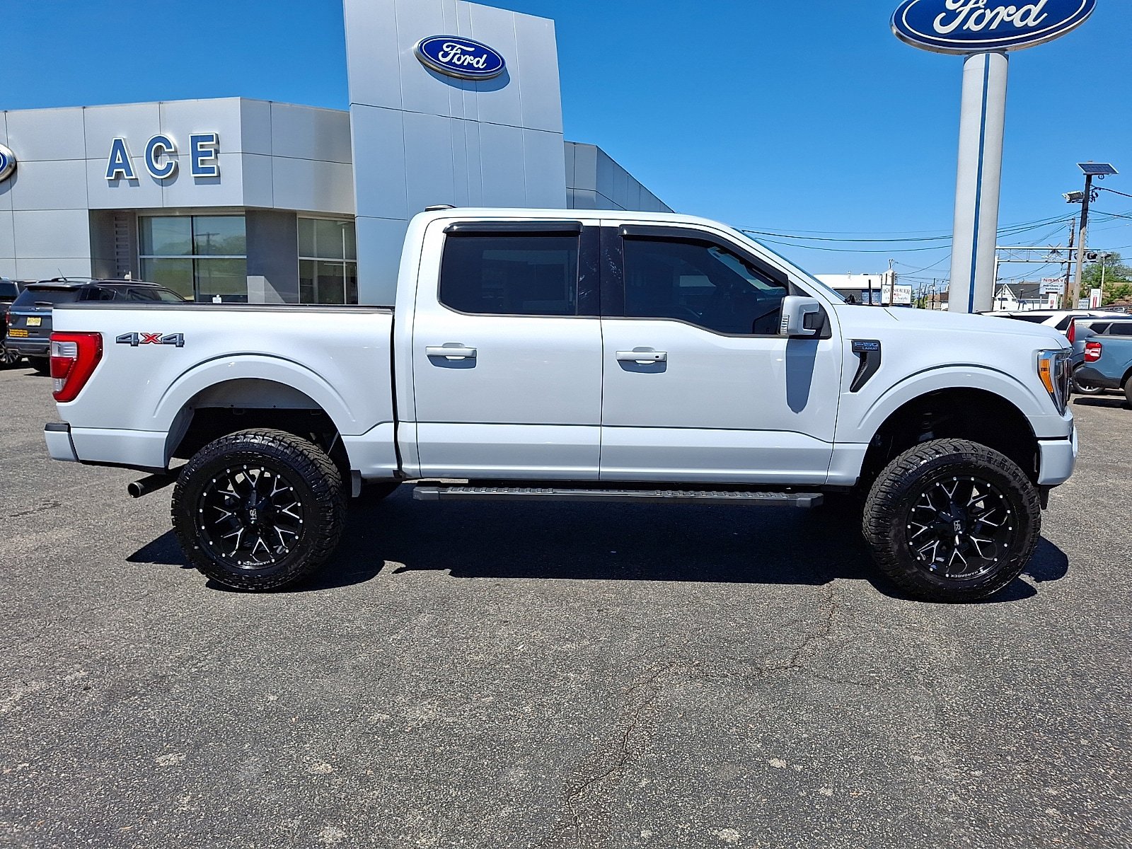 Certified 2022 Ford F150 Lariat AWD/4WD image 6