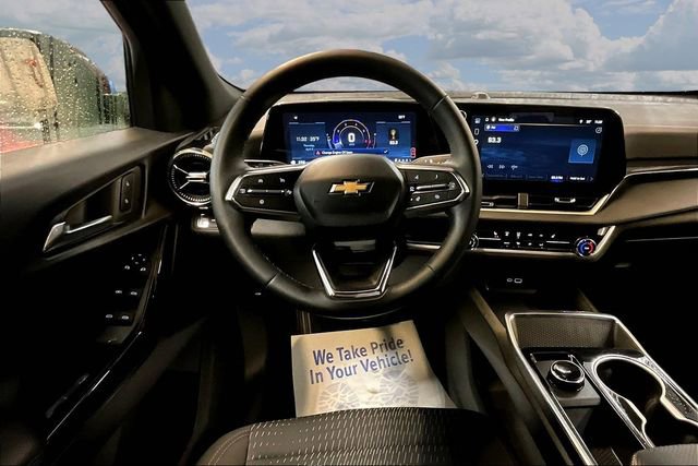 Used 2026 Chevrolet Equinox LT image 8