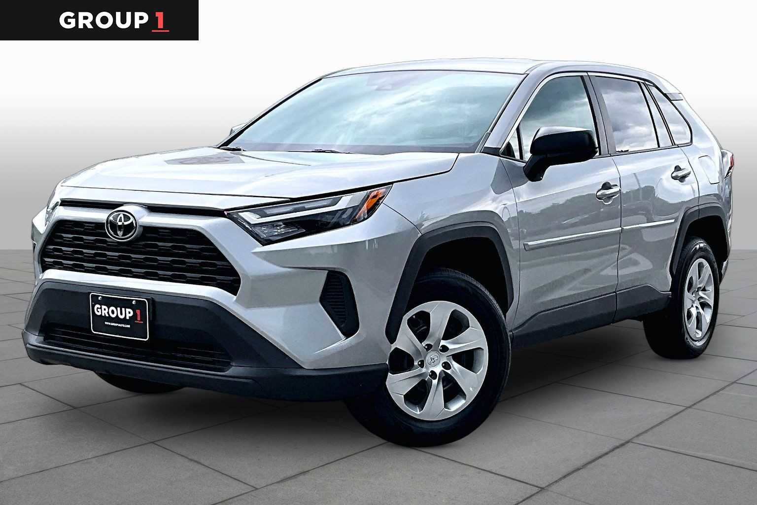 Used 2023 Toyota RAV4 LE AWD/4WD image 1