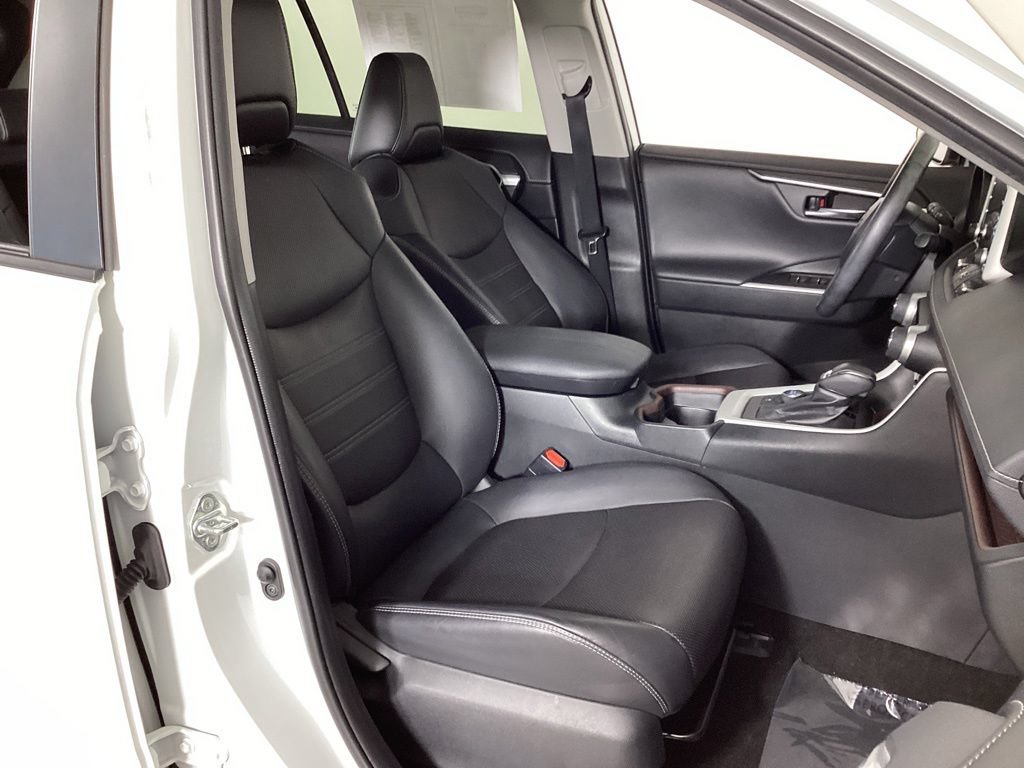 Used 2020 Toyota RAV4 Limited w/ Limited Grade Weather Package AWD/4WD image 39