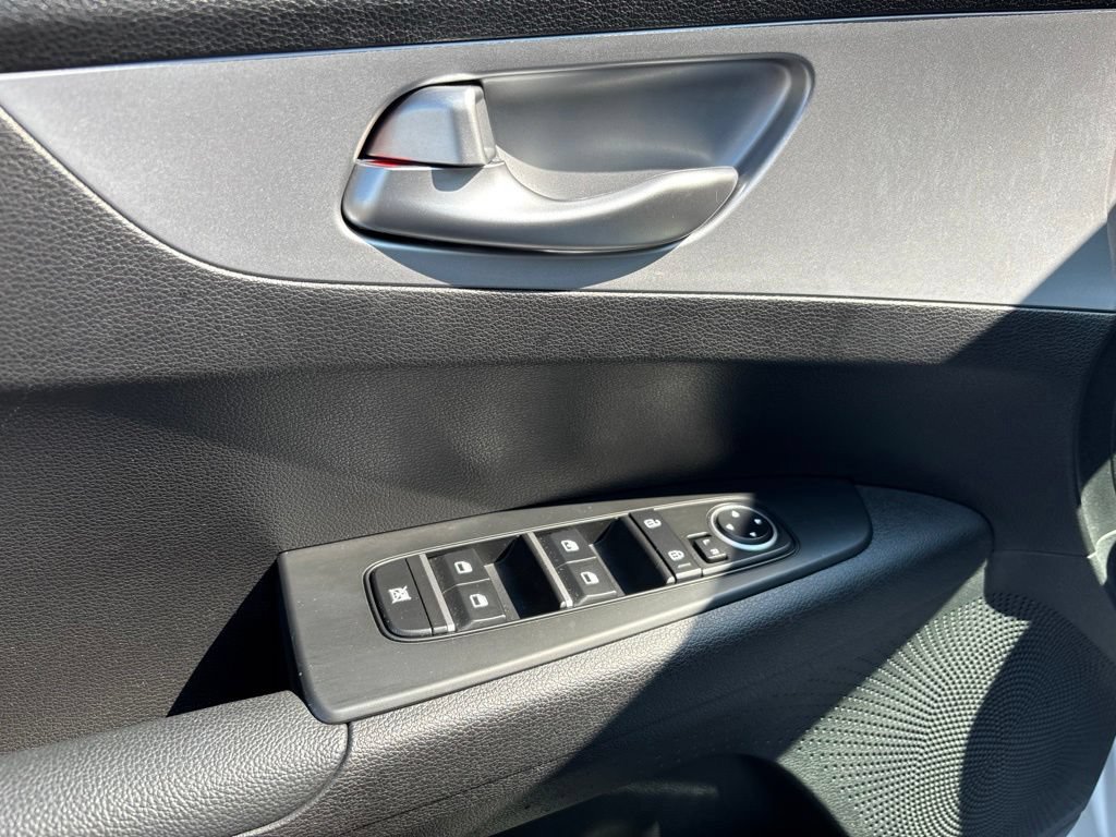 Used 2023 Kia Forte LXS FWD image 16