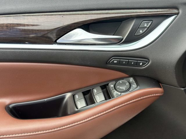Used 2019 Buick Enclave Avenir w/ Avenir Technology Package FWD image 26