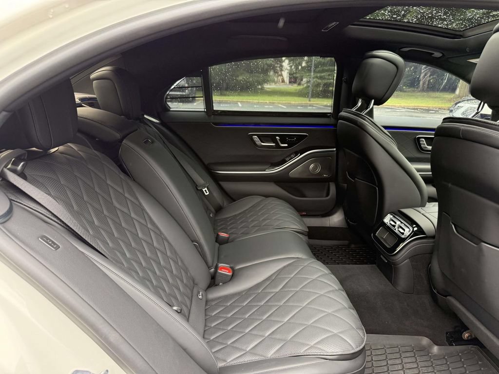 Used 2023 Mercedes-Benz S 580 4MATIC Sedan image 16