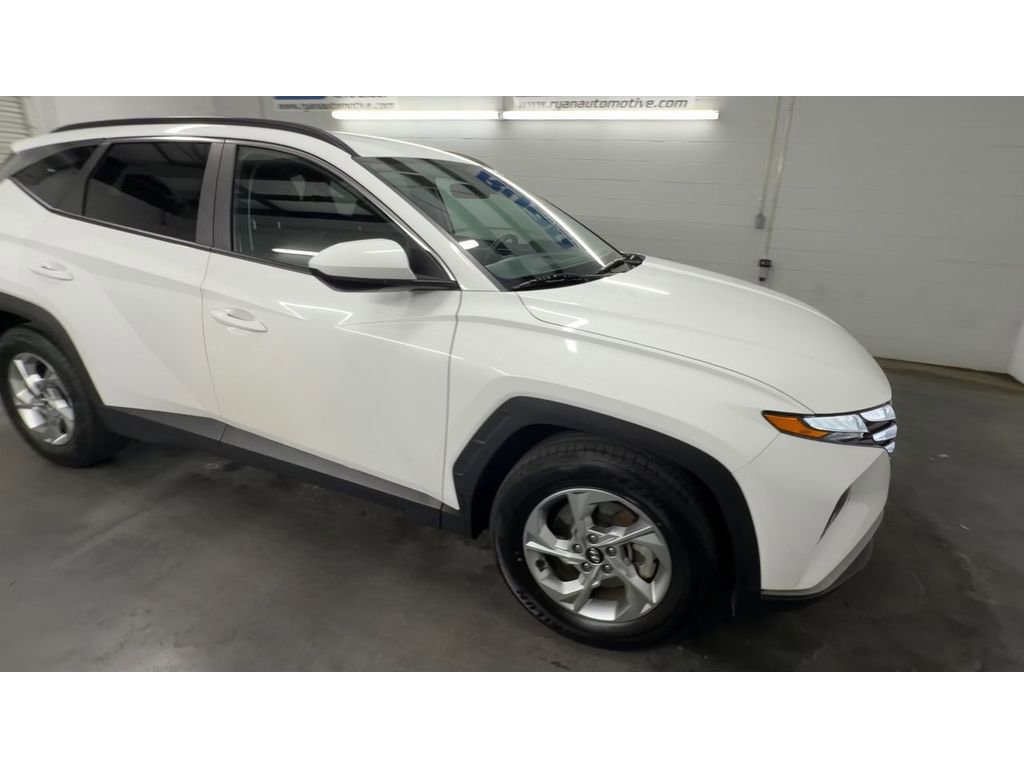 Used 2024 Hyundai Tucson SEL FWD image 2