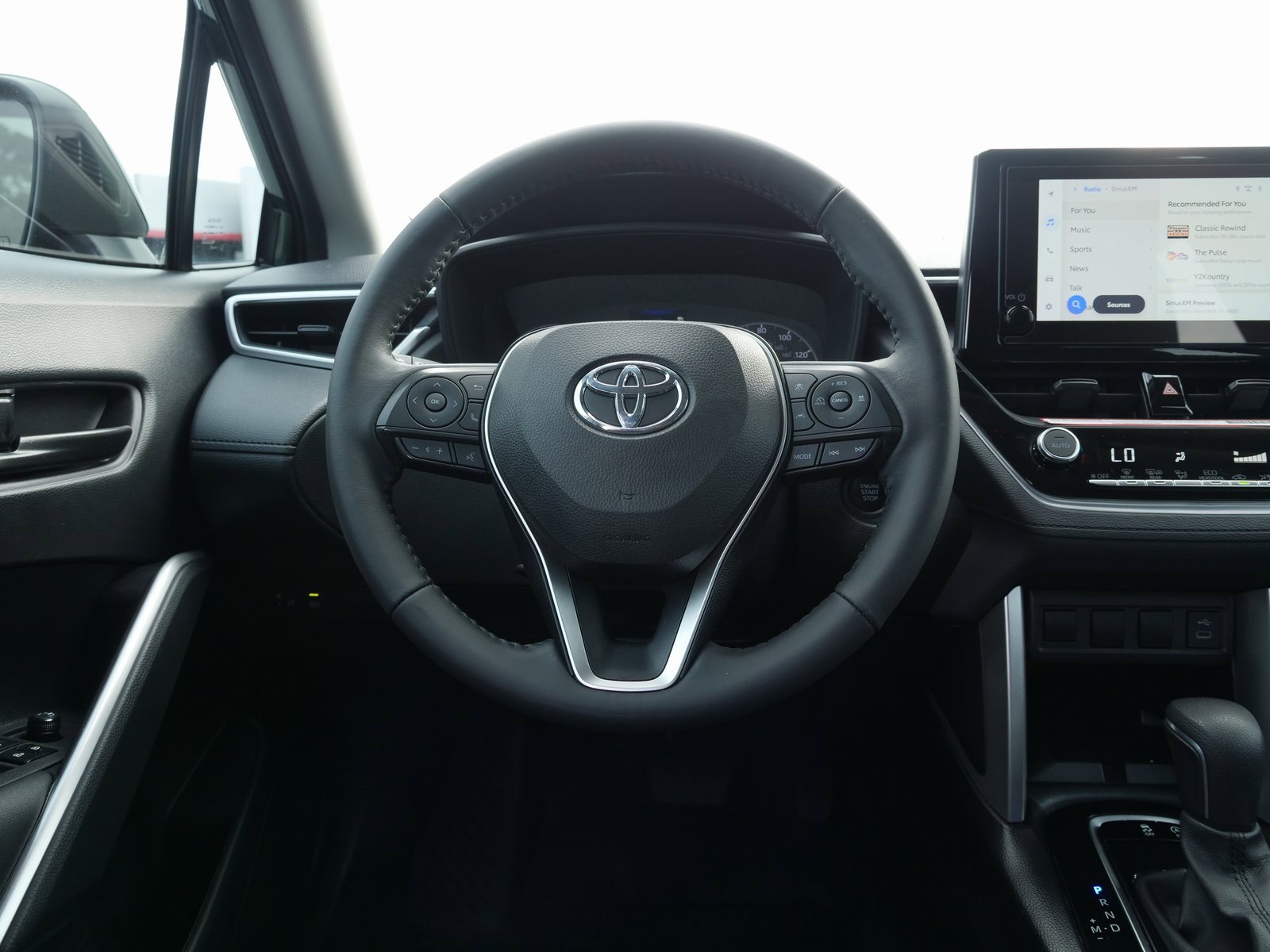 Used 2024 Toyota Corolla Cross LE image 18