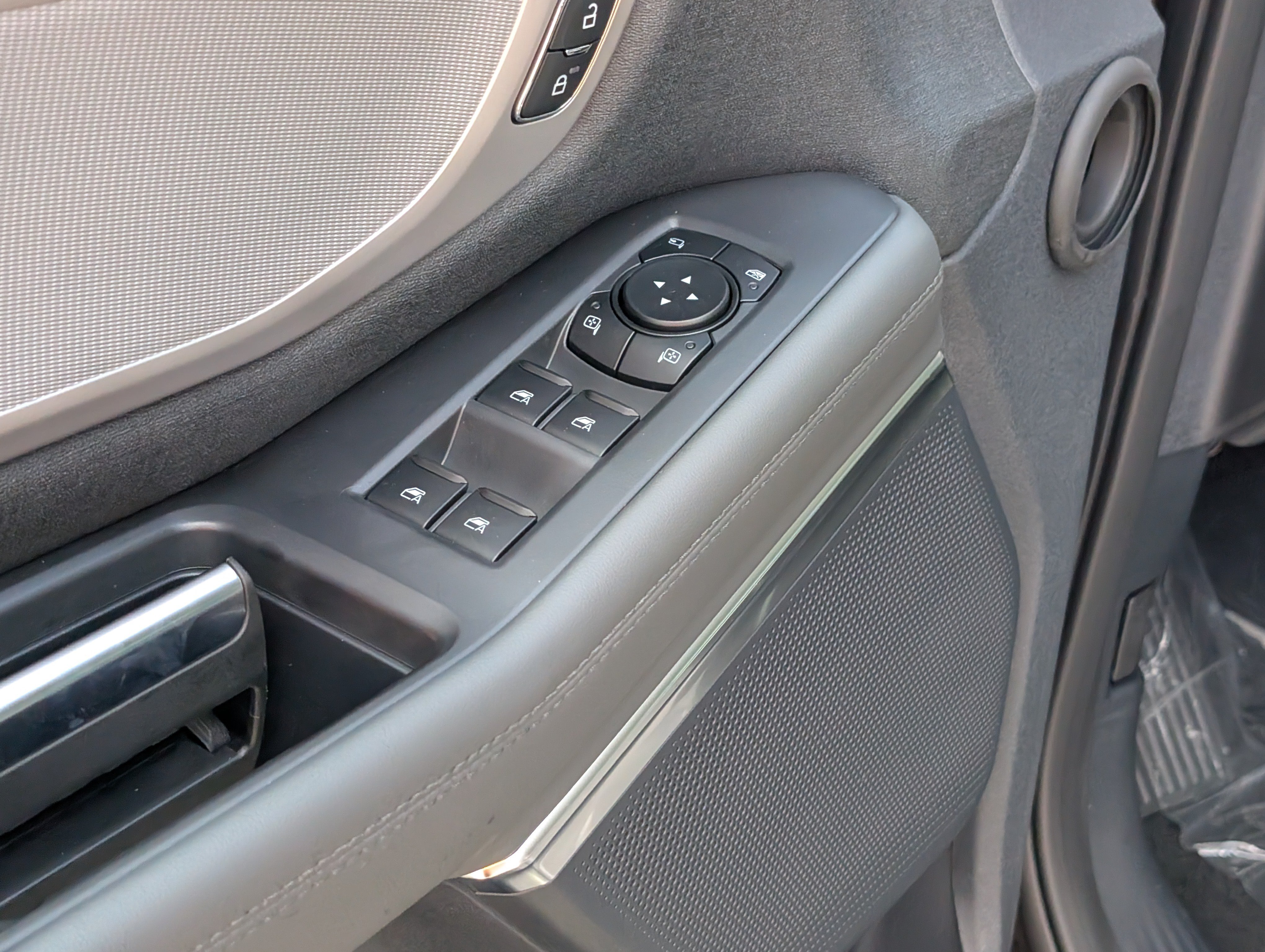 New 2027 Ford Expedition Max Active RWD image 18