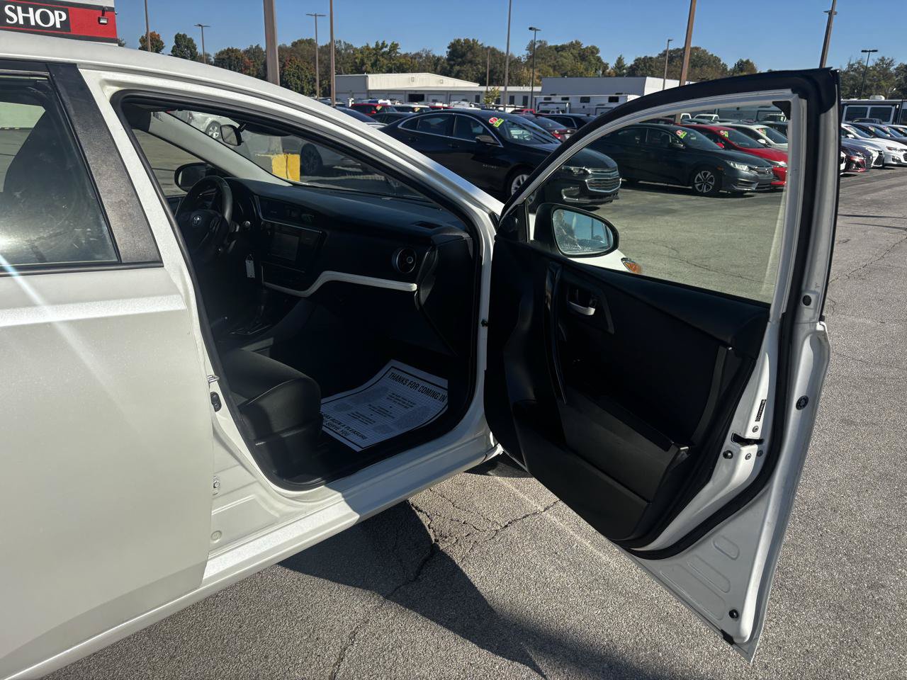 Used 2018 Toyota Corolla iM w/ Carpet Mat Package (TMS) FWD image 9