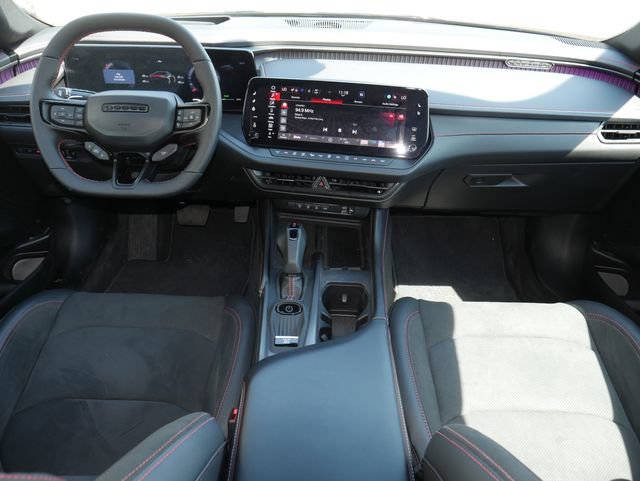 Used 2025 Dodge Charger Daytona Scat Pack w/ Track Pack AWD/4WD image 8