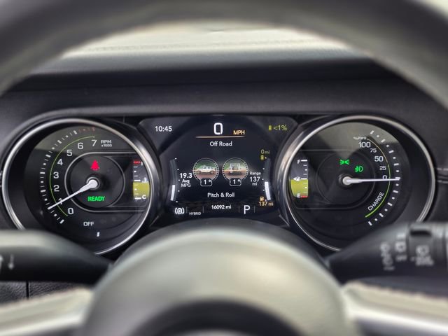 Used 2023 Jeep Wrangler Unlimited Sahara image 24