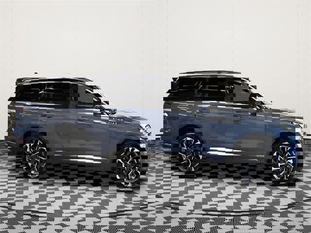 Used 2021 Lincoln Aviator Reserve w/ Equipment Group 202A image 2