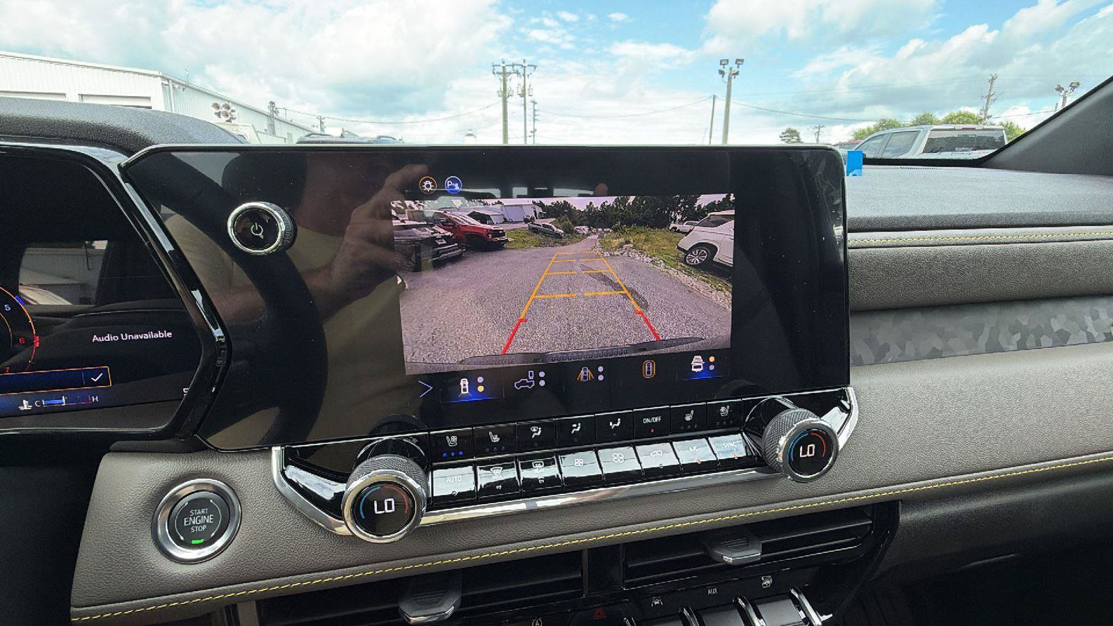 New 2026 Chevrolet Colorado ZR2 w/ Technology Package AWD/4WD image 22
