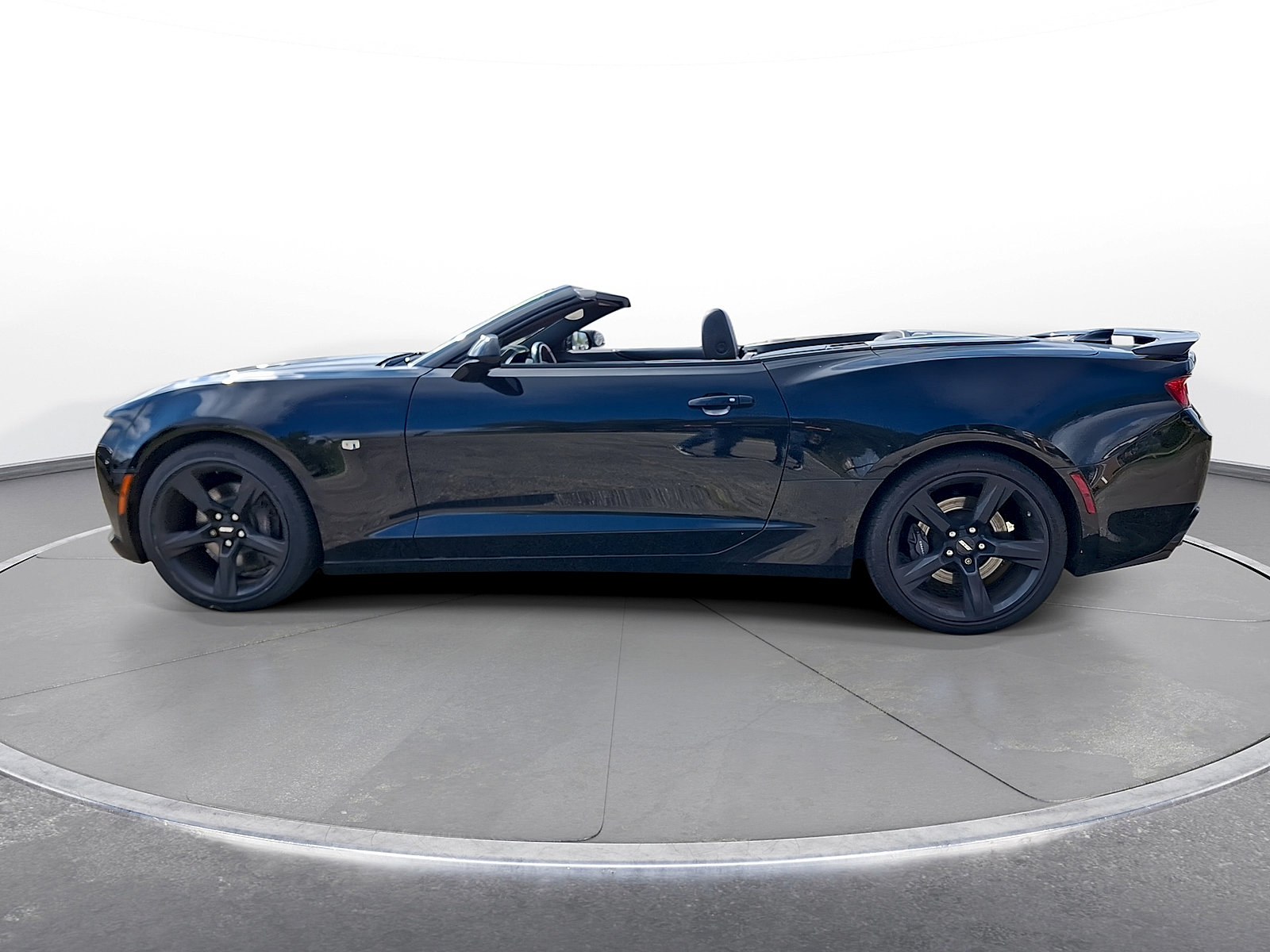 Used 2016 Chevrolet Camaro SS RWD image 5