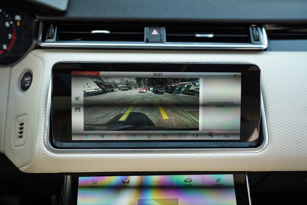 Used 2020 Land Rover Range Rover Velar R-Dynamic S image 32