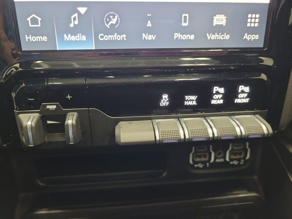 Used 2024 RAM 1500 Laramie image 45