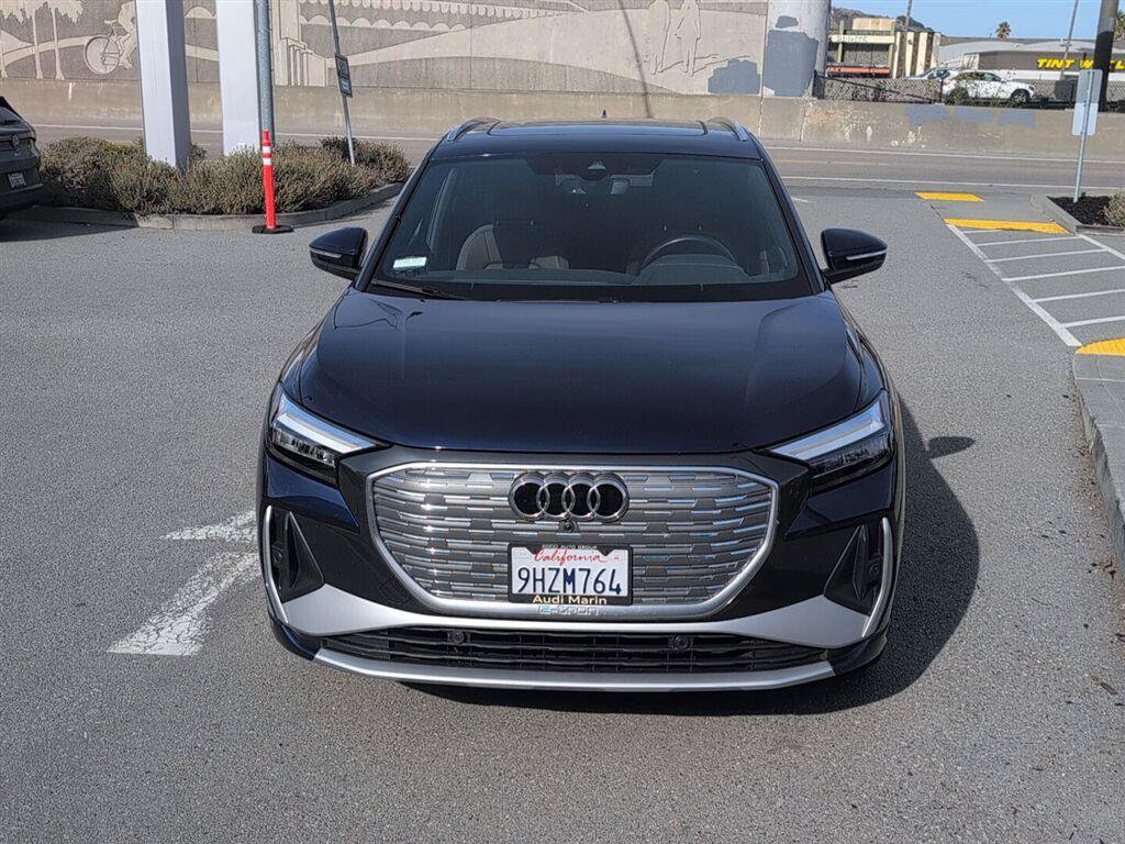 Used 2023 Audi Q4 e-tron Premium Plus w/ Premium Plus AWD/4WD image 3