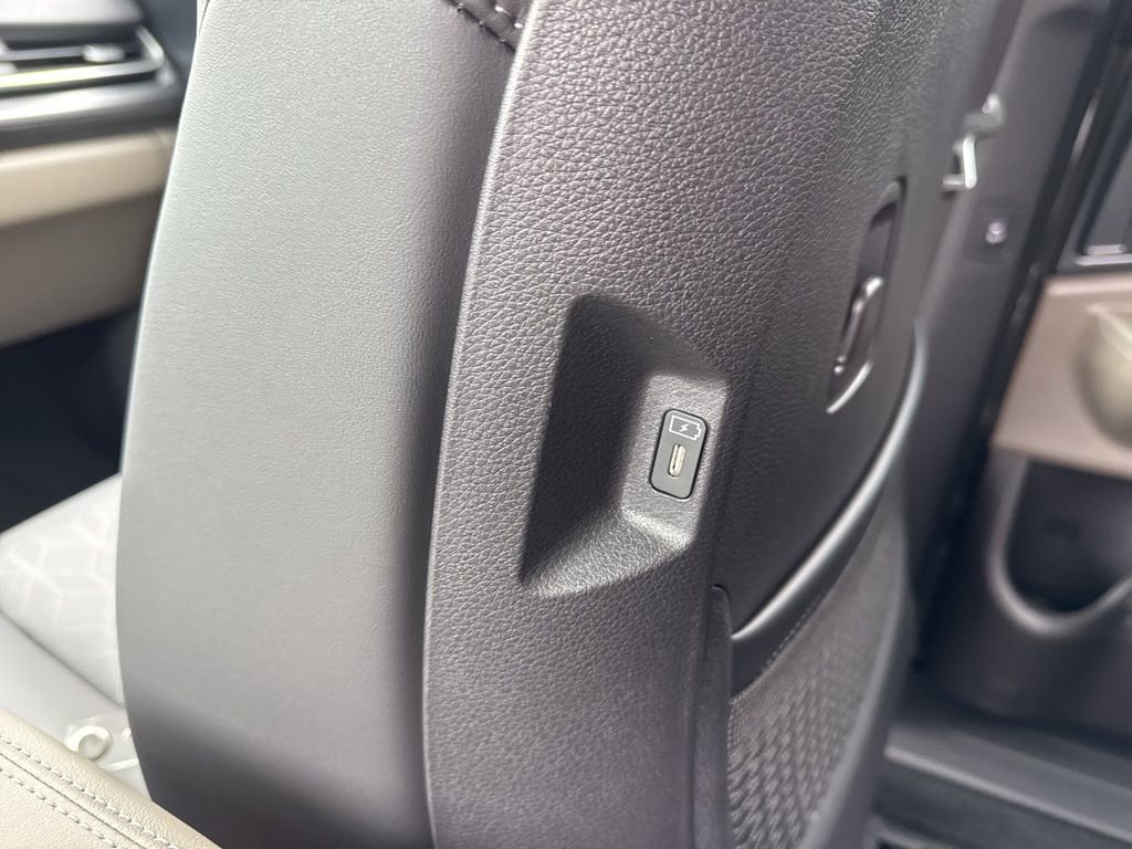 New 2026 Kia Carnival LXS image 13