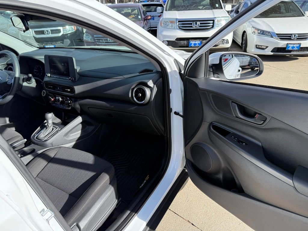 Used 2023 Hyundai Kona SEL w/ Cargo Package image 18