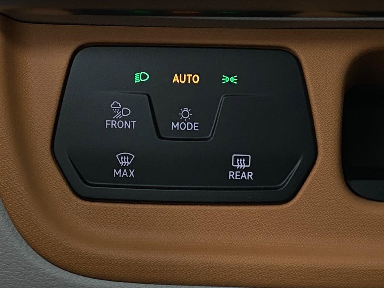 New 2025 Volkswagen ID. Buzz 1st Edition image 19