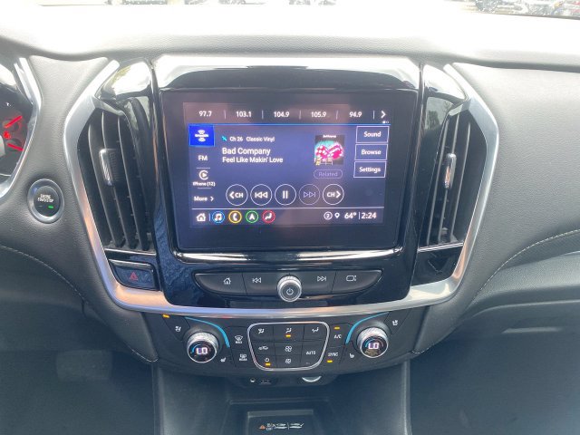 Used 2023 Chevrolet Traverse Premier FWD image 13