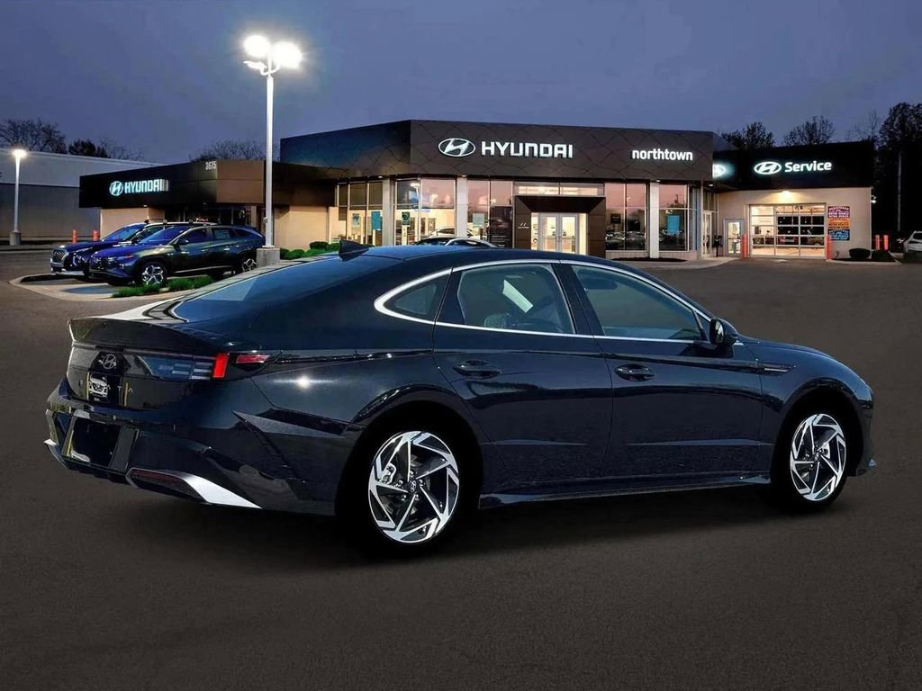 New 2026 Hyundai Sonata SEL FWD image 8