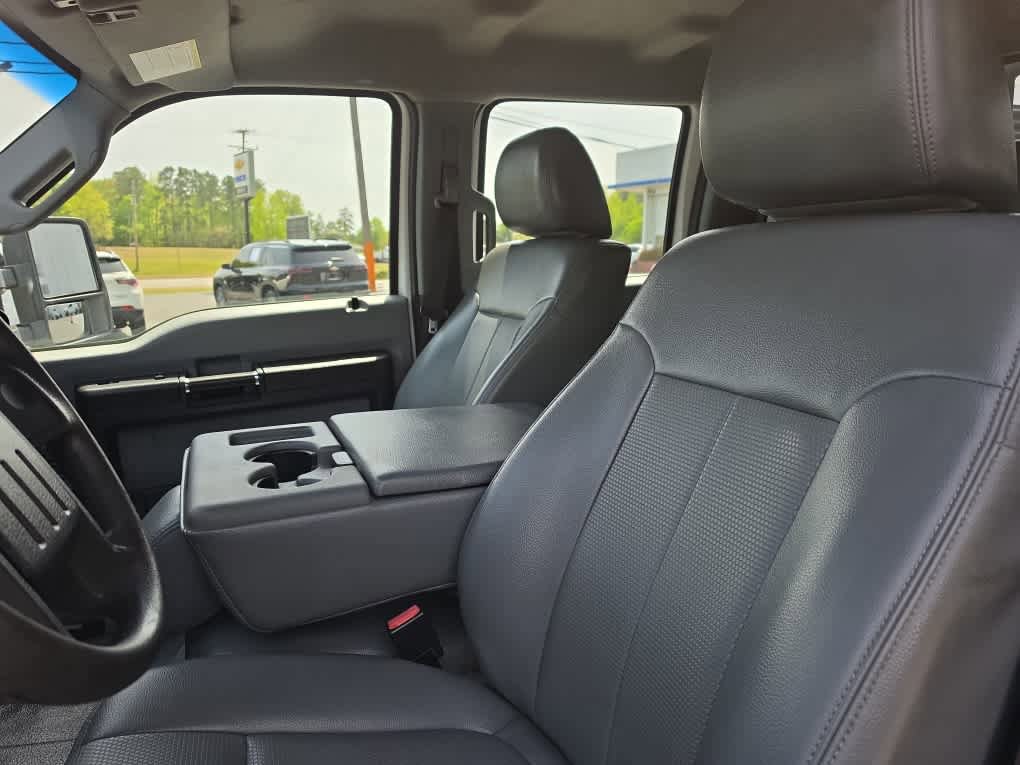 Used 2016 Ford F550 2WD Crew Cab Super Duty image 15