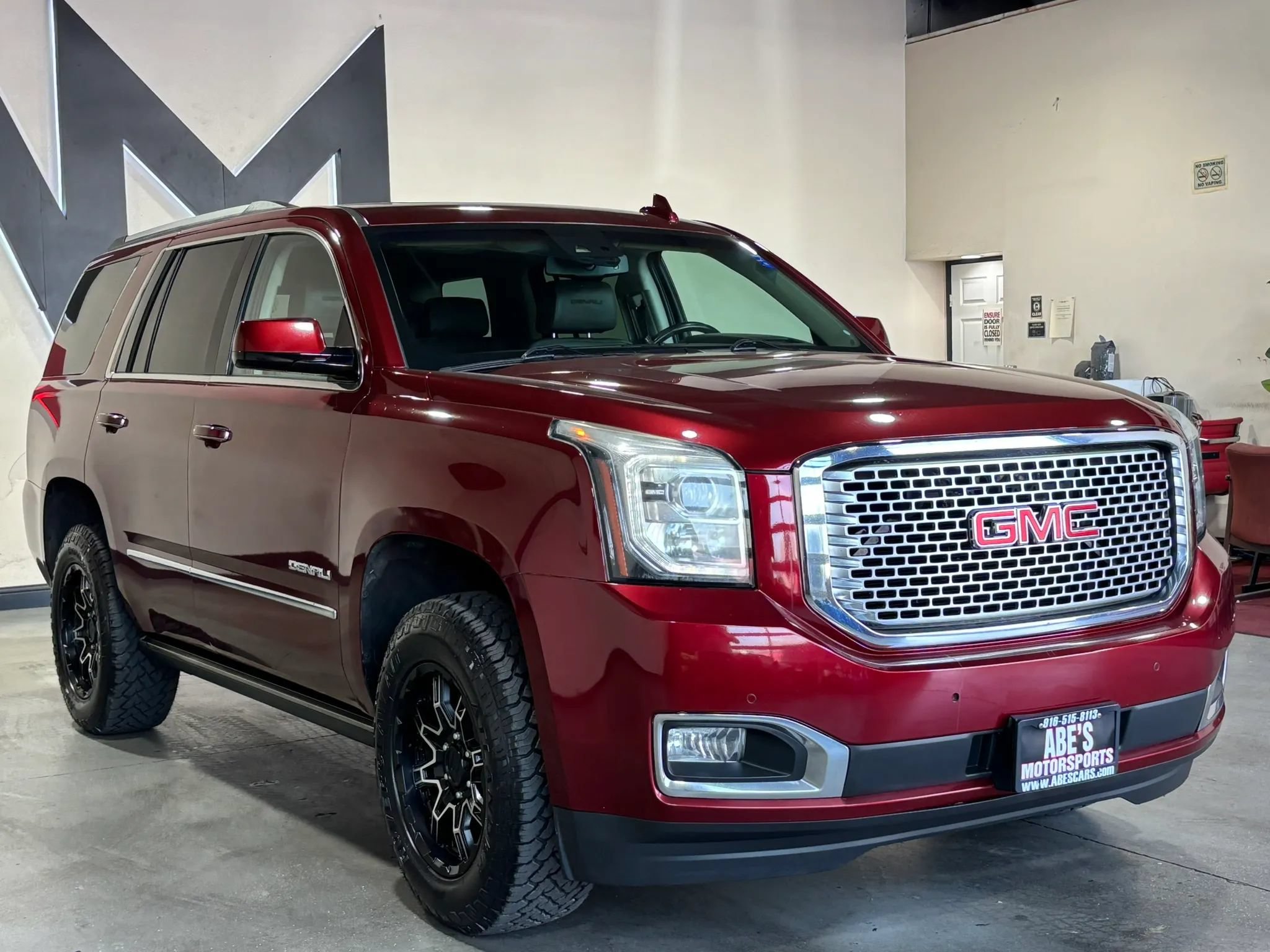 Used 2016 GMC Yukon Denali w/ Open Road Package AWD/4WD image 2