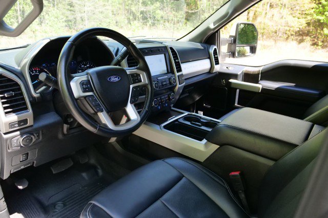 Used 2021 Ford F250 Lariat w/ Lariat Value Package AWD/4WD image 2