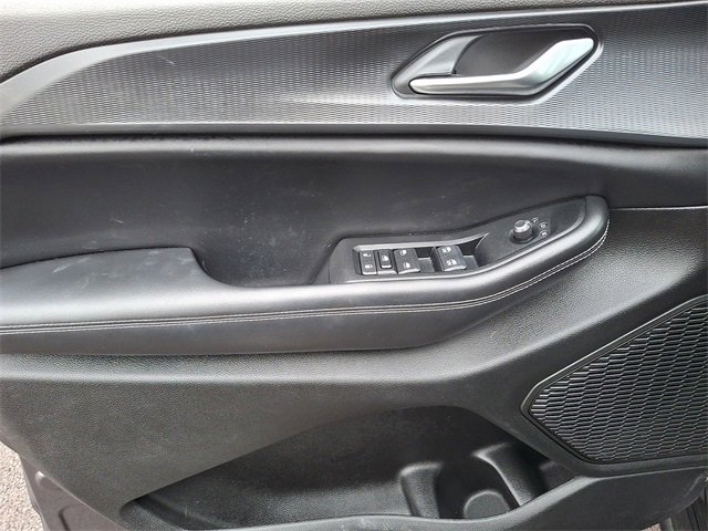 Used 2023 Jeep Grand Cherokee L Laredo image 15