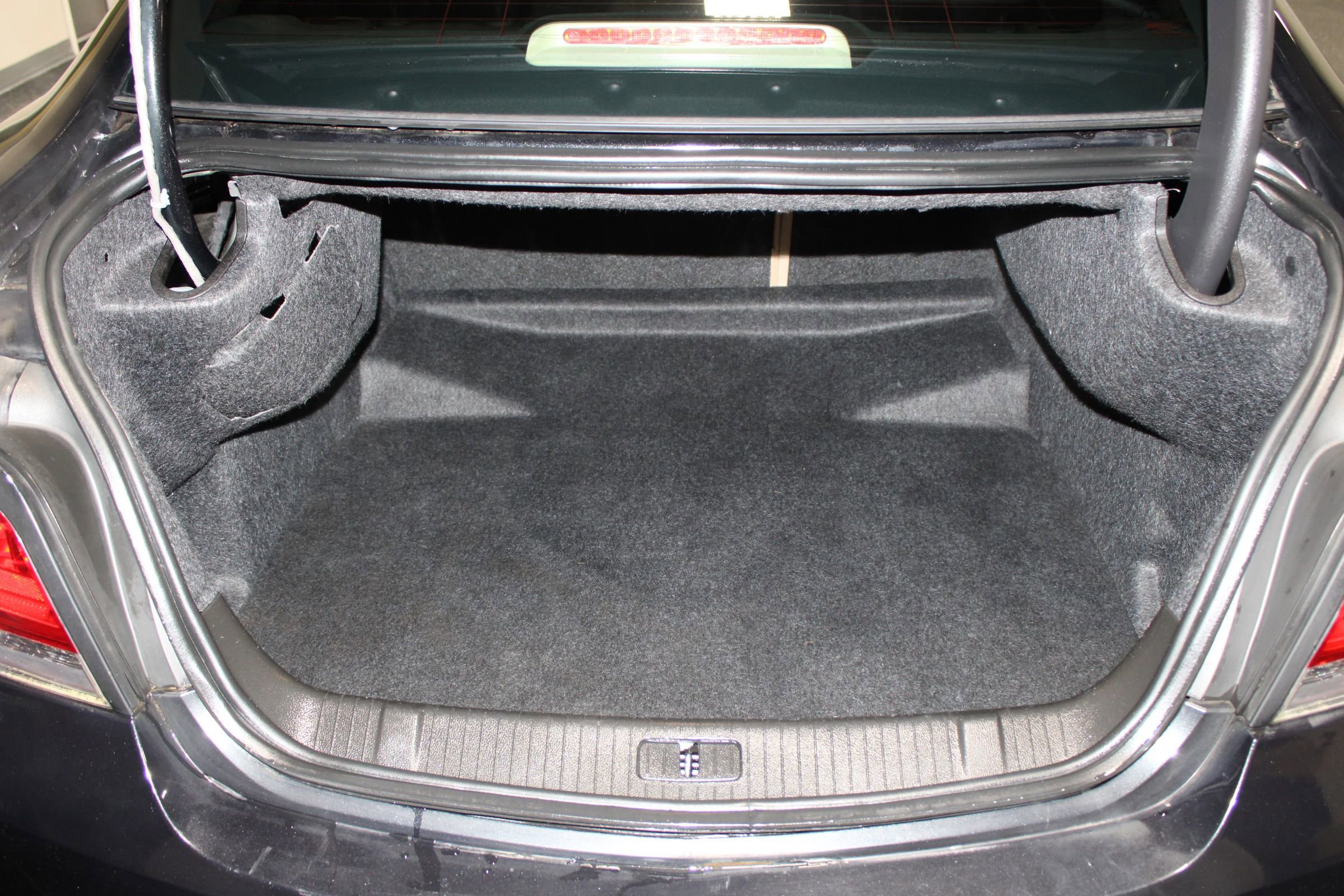 Used 2012 Buick LaCrosse Premium FWD image 32