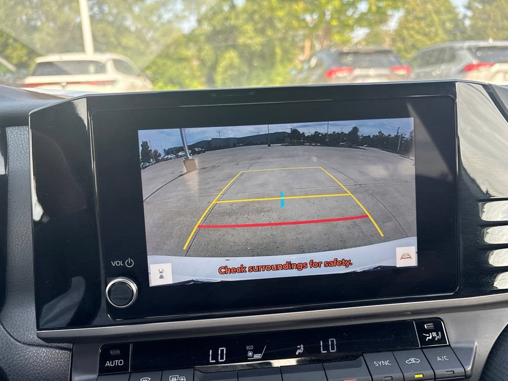 Used 2025 Toyota Camry SE FWD image 23