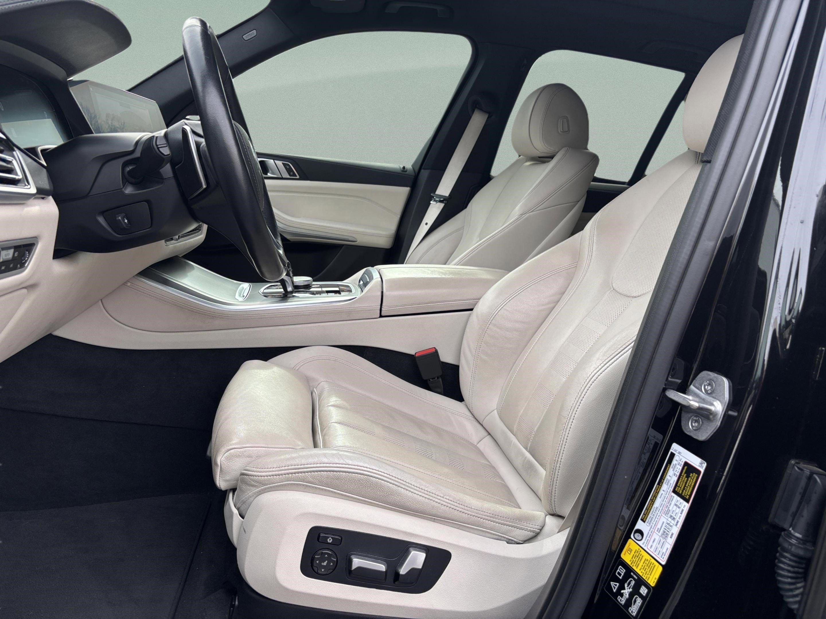 Used 2021 BMW X5 xDrive40i w/ Convenience Package image 19