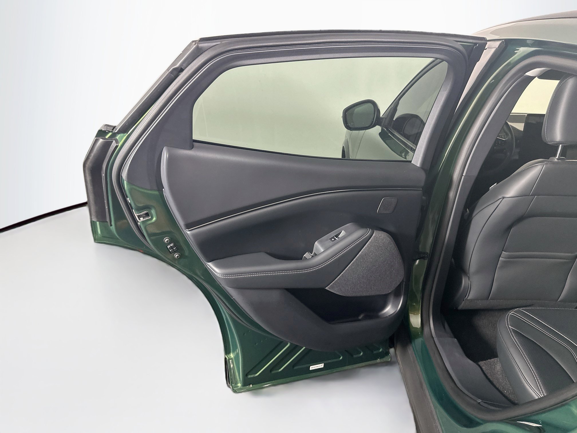 Used 2024 Ford Mustang Mach-E Premium RWD image 27