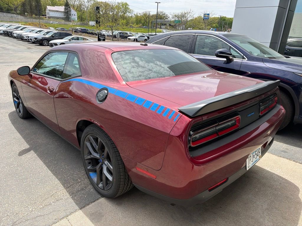 Used 2019 Dodge Challenger R/T w/ Driver Convenience Group RWD image 4