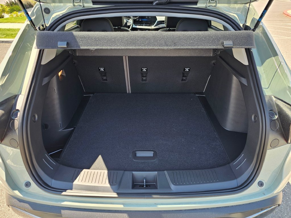 New 2026 Chevrolet Trax ACTIV w/ Sunroof Package FWD image 13